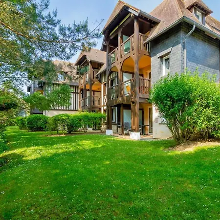 Petit Golf Privee Piscine Chauffee Apartment *